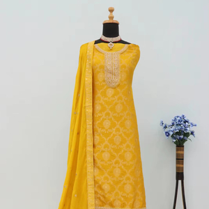 Premium Heavy Winter Suit Pure Viscose Jacquard Top Santoon Bottom Chinon Silk Dupatta Multi-Thread Broderie Fantaisie Modèle - Product Image 1