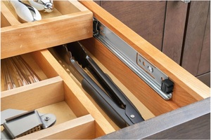 Mobile Base Classico in Legno da 33\" con Guide a Chiusura Morbida, Sistema Organizzatore per Utensili da Cucina a Due Livelli, Cassetto Completo Quadrato - Product Image 3