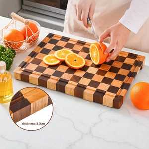 Planche à découper et plateau de service en bois - Durable, lavable au lave-vaisselle - Product Image 1