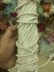 Cordones trenzados de satén hechos a medida disponibles en una amplia gama de colores también en varios tamaños para tiendas y fines de reventa. - Product Image 5