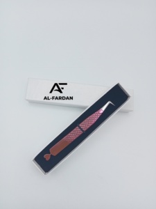 Nouvelles Pinces à Cils 2026 à Couleur Réfléchie, Embout Fin à 90 Degrés avec Cœur au Bas, Poignée Diamantée pour Extension de Cils Volume - Product Image 3