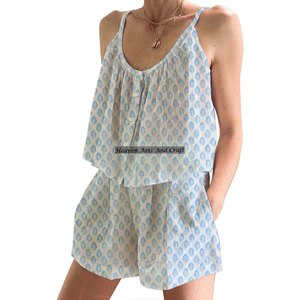 Conjunto de Pijama de Shorts Coordinados, Primavera y Otoño, Nuevo Conjunto de Pijama sin Mangas con Estampado Floral para Mujer, Ajustado y con Tirantes - Product Image 5