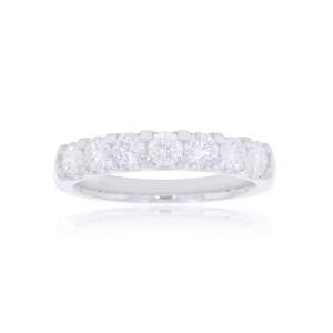Bague de fiançailles pavée de diamants ronds pour elle - Product Image 1