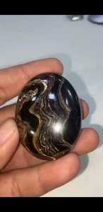 Piedra de Palma Ovalada de Estromolita Natural Pulida para Meditación, Cristal Curativo, Arte Coleccionable - Product Image 3