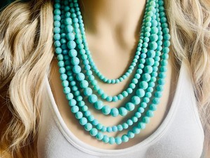 Collar colorido de cuentas de resina de estilo moderno con adornos colgantes de amor, joyería elegante hecha a mano para moda y regalos - Product Image 2