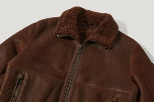 Chaqueta de cuero genuino de piel de vaca pura de alta calidad para hombre con logotipo personalizado OEM al por mayor disponible con capucha al mejor precio fabricado en Pakistán - Product Image 3