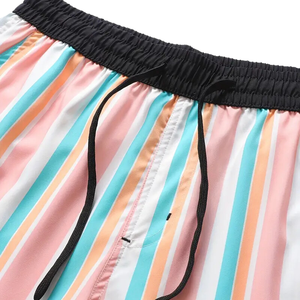 Short de plage léger et écologique en coton pour hommes, vêtements de sport amples à séchage rapide pour les vacances d'été, avec cordon de serrage pour le surf - Product Image 3