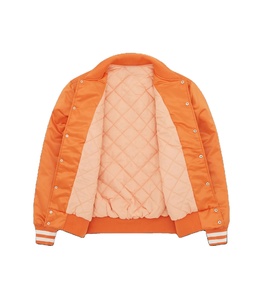 Vente en gros de vêtements de sport décontractés respirants veste en satin avec logo personnalisé 100% veste universitaire en satin Letterman boutonnée en polyester - Product Image 3