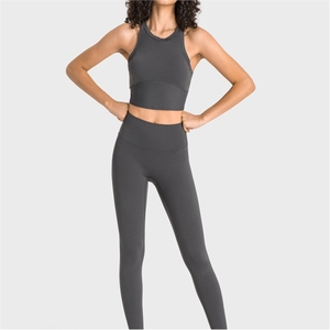 Ensemble de yoga réversible léger de haute qualité pour femme, motif à carreaux, grandes tailles, personnalisable, faible MOQ pour le dernier style 2026, sans couture - Product Image 1