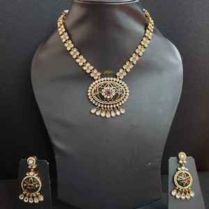 À la mode pierre verte Moissanite Kundan pendentif collier ensemble plaqué or titane acier inoxydable chrétien coeur forme motif - Product Image 5