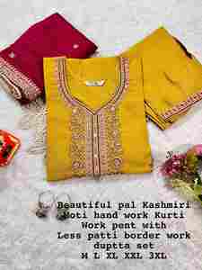 Color increíble Muselina de excelente calidad con bordado Kuarti Pant y Dupatta Fabricante de Surat - Product Image 2