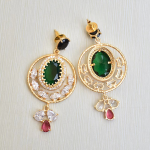 Boucles d'oreilles en laiton tendance à l'exportation, vente en gros de cristaux de guérison authentiques, finition en laiton satiné, design bohème chic, lots de mode en gros - Product Image 3