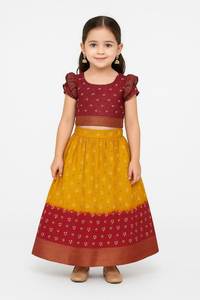 Infunde la apariencia de tu hijo con un resplandor cultural a través de nuestra vibrante ropa festiva para niños, cosida con un vestido Lahenga sin arrugas - Product Image 5