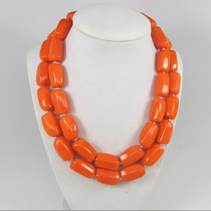 Collier de perles en résine capsule orange pour fêtes de mariage, fiançailles, fêtes de Noël et bureau - Product Image 1