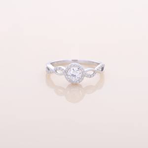 Bague de fiançailles en or blanc, rose et jaune 9K plaqué rhodium, sertie d'un diamant de 0,447 ct cultivé en laboratoire, certifié IGI, avec halo torsadé - Product Image 1