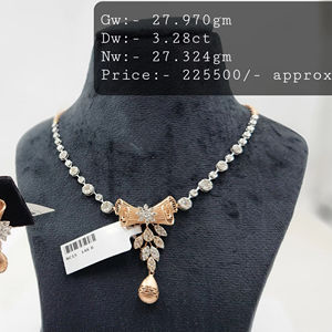 Collier en or rose et or blanc serti de diamants élégants - Product Image 1