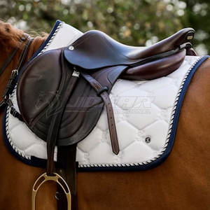 Tapis de selle à doublure en polaire respirante Fourniture d'usine OEM Matériel d'équitation matelassé Ajustement personnalisé disponible Séchage rapide Confortable - Product Image 4