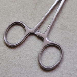 Fórceps bipolares profesionales Punta de 2,0 Mm Técnicas de longitud de 15,9 Cm con instrumentos de precisión Fórceps de arteria - Product Image 3