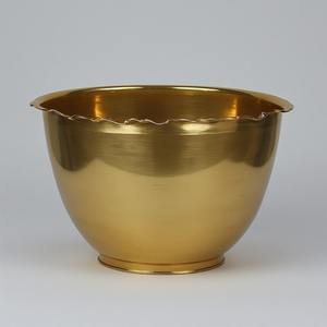 Pot de tuyau décoratif antique en laiton doré fait à la main de luxe parfaitement conçu pour la décoration de jardin saisonnière élégante - Product Image 4