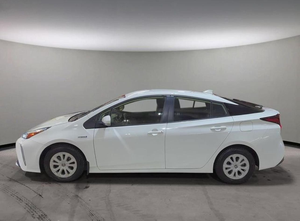 Prius 2022 Usado en Buen Estado, SUV Diésel, Volante a la Izquierda, Asientos de Cuero, Neumáticos R17, Interior Claro - Product Image 3