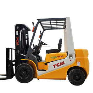 Montacargas Apilador Diésel TCM de 3 Toneladas, Usado con 1 Año de Garantía, 99% Nuevo, Operación con Asiento para Restaurante y Comercio - Product Image 1