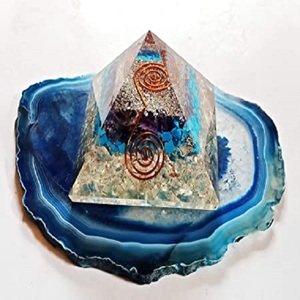 Puces de pierre de lune arc-en-ciel flashy pierre de guérison cristal artisanat orgonite orgone energt méditation pyramide d'agate en vrac - Product Image 3