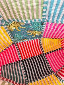 Bolso Tote de Hombro Acolchado 100% Algodón Hecho a Mano, Bolso de Viaje y Compras con Diseño Artesanal, Accesorio de Moda - Product Image 3