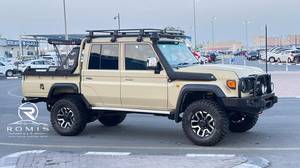 Toyota Land Cruiser 79 Double Cab Pickup 4.5L V8 Turbo Diesel 2024 |   4WD |   Modificato per Fuoristrada |   LC79 Usato per Esportazione - Product Image 5