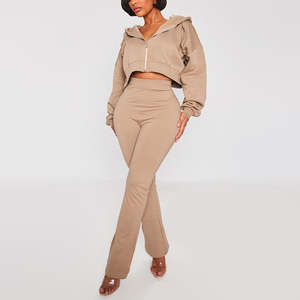 Survêtements chauds d'hiver pour femmes avec votre logo, dernière mode 2026, pantalon de survêtement évasé, ensemble de survêtements délavés à l'acide - Product Image 6