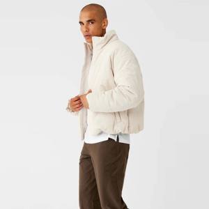 Chaqueta acolchada para hombre: abrigo de invierno ligero, cálido y resistente al agua con cremallera y capucha para exteriores y ropa informal - Product Image 1