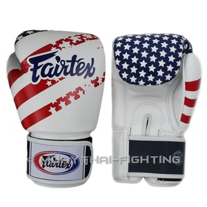 Gants de boxe MMA Fairtex Custom Design Premium 12 oz avec drapeau américain pour une utilisation en extérieur avec un matériau respirant - Product Image 3