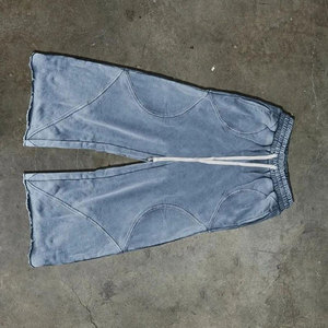 Pantalones desgastados personalizados Hombres French Terry Pierna ancha Lavado ácido Baggy Flared Rhinestone Pantalones de chándal - Product Image 4