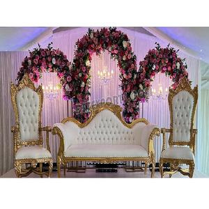 Majestuoso conjunto de sofá nupcial tallado en madera para boda sofá de boda de madera tallado a mano con sillas conjunto de sofá de boda de diseñador tallado a mano - Product Image 1