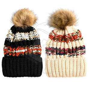 Gorros de piel fabricados en Pakistán diseñados para combinar con cada armario de invierno con colores neutros de tela suave para la venta en línea - Product Image 1