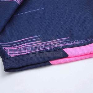 Ensembles d'uniformes de basketball pour hommes en gros OEM, conception personnalisée, imprimés par transfert thermique, légers, 100 % polyester, couleur et taille personnalisables - Product Image 3