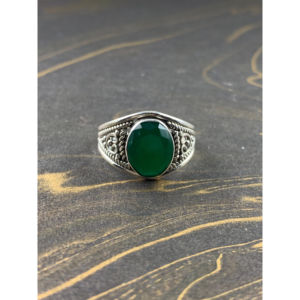 แหวนออนิกซ์สีเขียวสวยงาม (3.2 กรัม) เครื่องประดับอัญมณีสไตล์ฮิปฮอปวินเทจสุดหรูสำหรับใส่ในชีวิตประจำวัน - Product Image 1