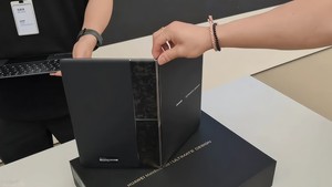 HUAWEI MateBook Fold รุ่นใหม่ล่าสุด ดีไซน์สุดล้ำ แท็บเล็ตพับได้ขนาด 18 นิ้ว แรม 32GB ความจุ 2TB - Product Image 4