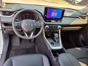 ใช้2024 Toyota R A XLE V4พรีเมี่ยม AWD - Product Image 6