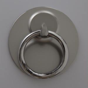 Porte-serviettes décoratif en métal avec base ornée détaillant Artisan fait à la main conçu pour les intérieurs décoratifs et fonctionnels - Product Image 4