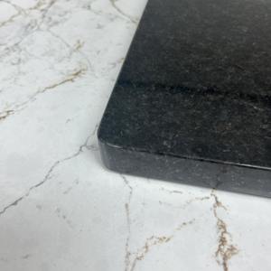 Planche à découper en marbre noir pour la cuisine, pour couper les légumes, la viande, les fruits, servir des collations, faire de la pâtisserie et des pique-niques en plein air, en provenance d'Inde - Product Image 6
