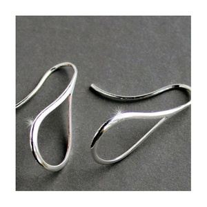 Boucles d'oreilles en laiton faites à la main de luxe pendantes géométriques en métal mélangé avec des accents de coeur bijoux d'inspiration vintage pour un style sophistiqué - Product Image 5