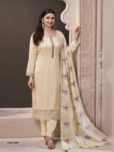 Design unique Trendy & Modern Chic dans la tradition Costumes de Salwar pakistanais élégants disponibles à un prix abordable - Product Image 3