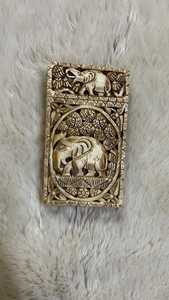 Caja de naipes tallada a mano hecha a medida en hueso de Búfalo, ideal para reventa, suministros para naipes, tiendas - Product Image 5