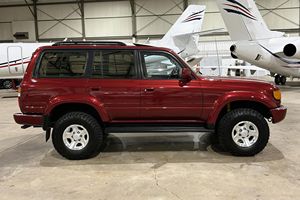 รถยนต์แลนด์ครุยเซอร์ ปี 1993 ขับเคลื่อน 4 ล้อ SUV พวงมาลัยซ้าย เครื่องยนต์ดีเซล เกียร์ธรรมดา รถมือสองจากตลาดญี่ปุ่น คุณภาพส่งออก เชื่อถือได้ สำหรับขับขี่ออฟโรด V - Product Image 5