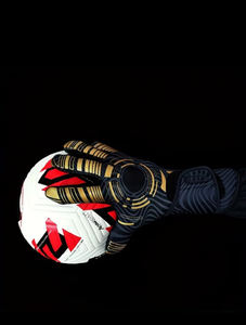 Gants de gardien de but de football en vente chaude, ajustement personnalisé, latex de haute qualité, adhérence de 4 mm pour le confort, pour les sports de plein air avec Ako - Product Image 5