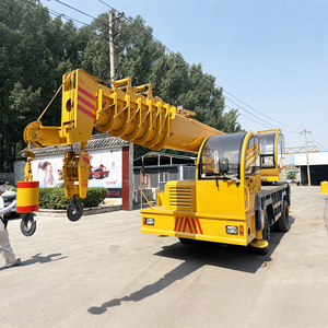 מנוף משאית חדש 4x4 זול, שלדה תוצרת עצמית עם משאיות לבנים למכירה - Product Image 1