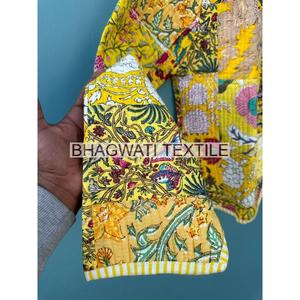 Veste matelassée en coton tissé pour femmes Broderie Patchwork Imprimé Style Boho Manches longues Cadeau de vacances écologique - Product Image 4