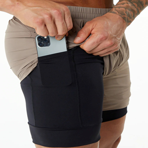 Vêtements d'entraînement de gymnastique Short pour homme avec compression Short de course personnalisé 2 en 1 en polyester double couche à séchage rapide pour homme - Product Image 2