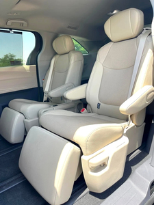 New 2024 Toyo ta Sien na Hy brid 2.5L LE 4Cylinder 186hp engine 182kw(247hp) Automatic Transmission 7Seater FWD left <b>hand</b> - Product Image 6