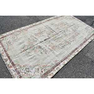 พรมตุรกีวินเทจสีเขียว5x9.2ft เบจขนสัตว์สานแบบแบนมีการเย็บปะติดปะต่อกันสำหรับห้องนั่งเล่นหรือตกแต่งห้องโถง - Product Image 2